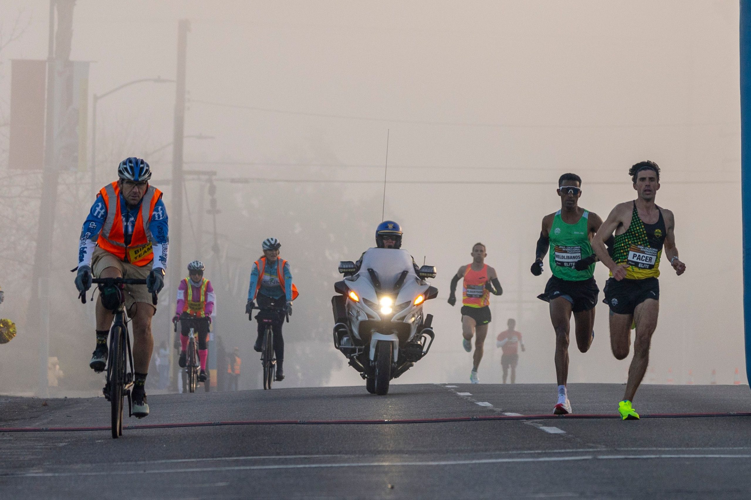 Runners preparing for El Gouna Half Marathon 2026 race day